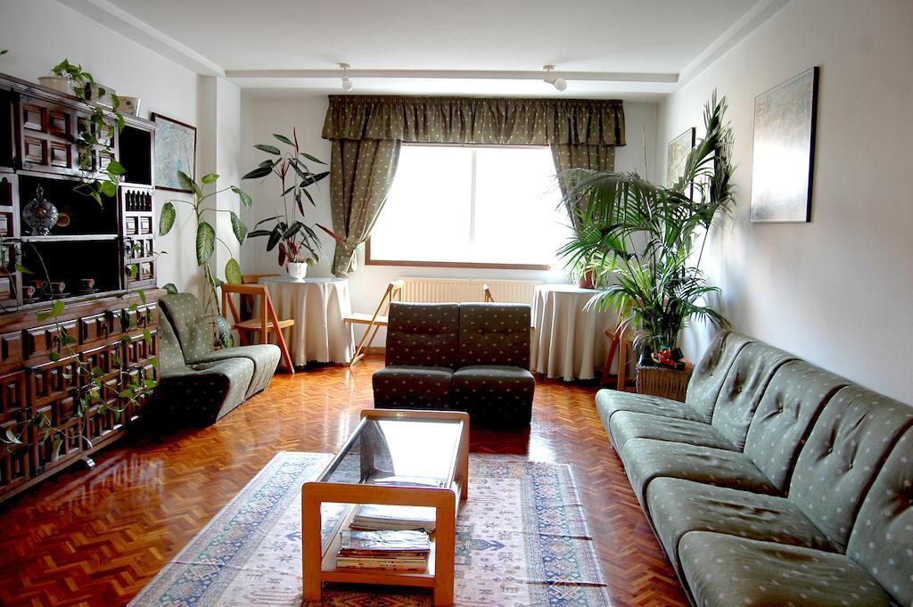 Hostal Charo II ซานติอาโก เด กอมโปสเตลา ภายนอก รูปภาพ