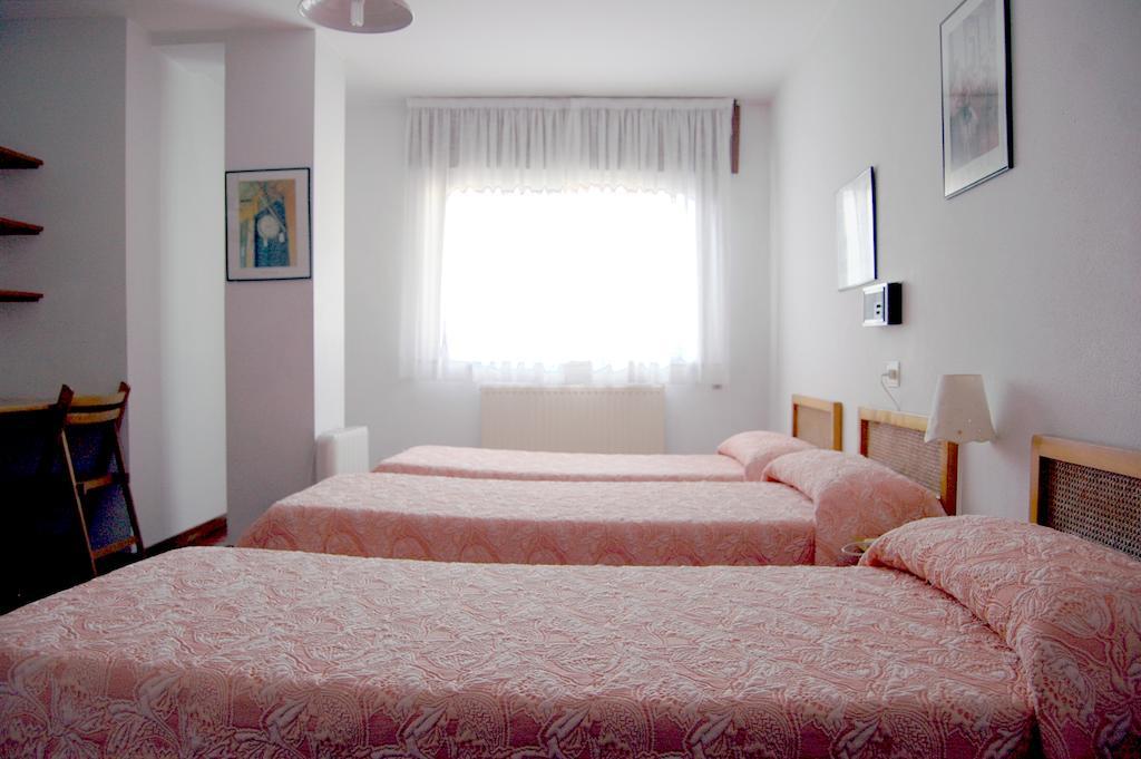 Hostal Charo II ซานติอาโก เด กอมโปสเตลา ห้อง รูปภาพ